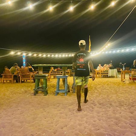 Vitamin Sea Beach Cabana Nilaveli Exteriör bild