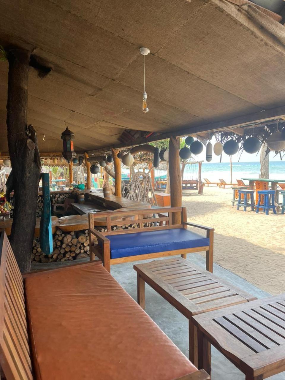 Vitamin Sea Beach Cabana Nilaveli Exteriör bild